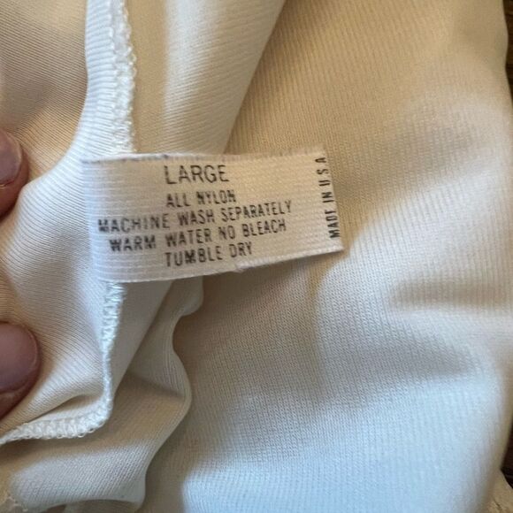 Shadowline vintage lace floral Elegant Sheer White Lace peignoir set. L - Picture 10 of 15